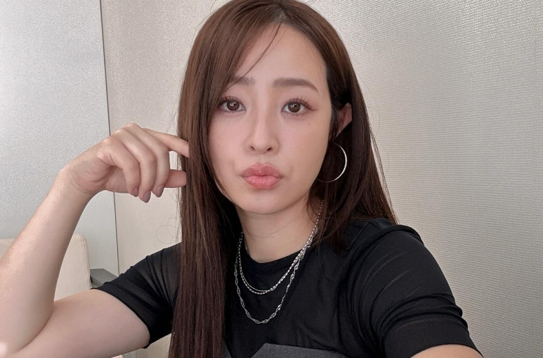 大沢あかね　顔変わった